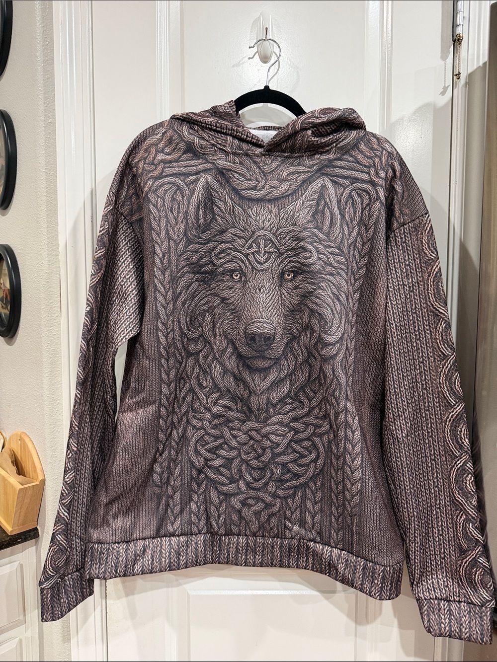 Men's Brown Wolf Graphic Hoodie Sweatshirt NWOT